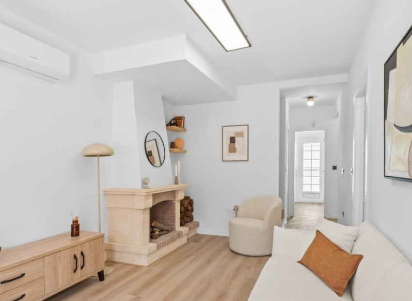 Herverkoop - Villa -
Orihuela Costa - Villamartin