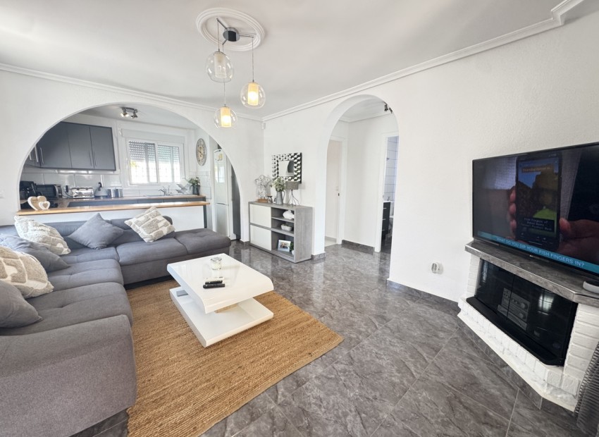 Herverkoop - Villa -
Orihuela Costa - Villamartin