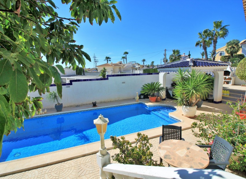 Herverkoop - Villa -
Orihuela Costa* - Villamartin*