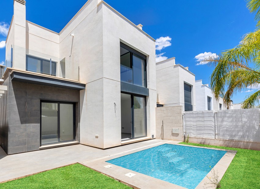 Herverkoop - Villa -
Orihuela Costa