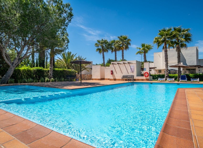 Herverkoop - Villa -
San Miguel de Salinas* - Las Colinas Golf