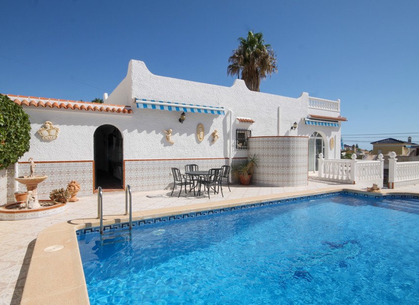 Herverkoop - Villa -
San Miguel de Salinas - San Miguel de Salinas Alicante