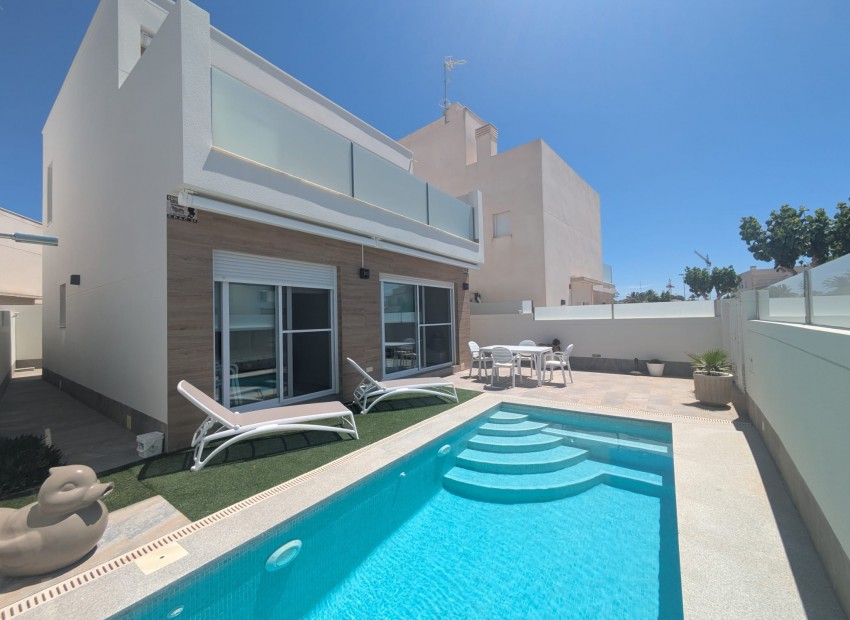 Herverkoop - Villa -
San Pedro del Pinatar* - San Pedro Del Pinatar