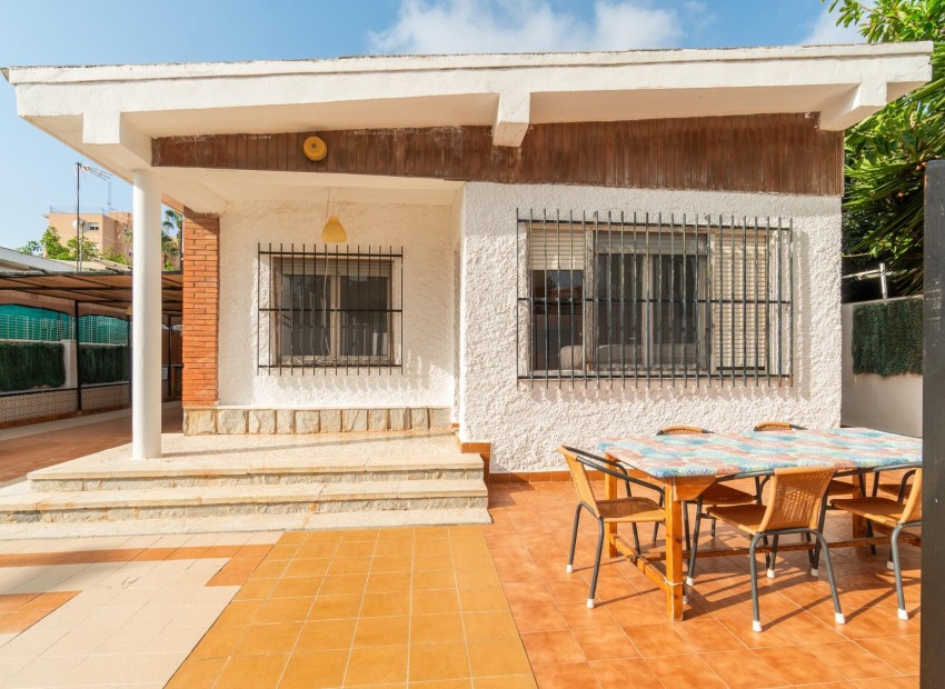 Herverkoop - Villa -
Torrevieja* - Aguas nuevas 1