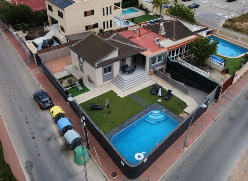 Herverkoop - Villa -
Torrevieja* - Costa Blanca