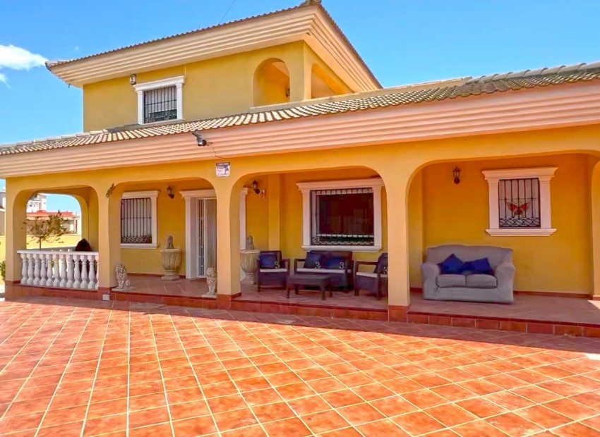 Herverkoop - Villa -
Torrevieja - Los Balcones - Los Altos del Edén