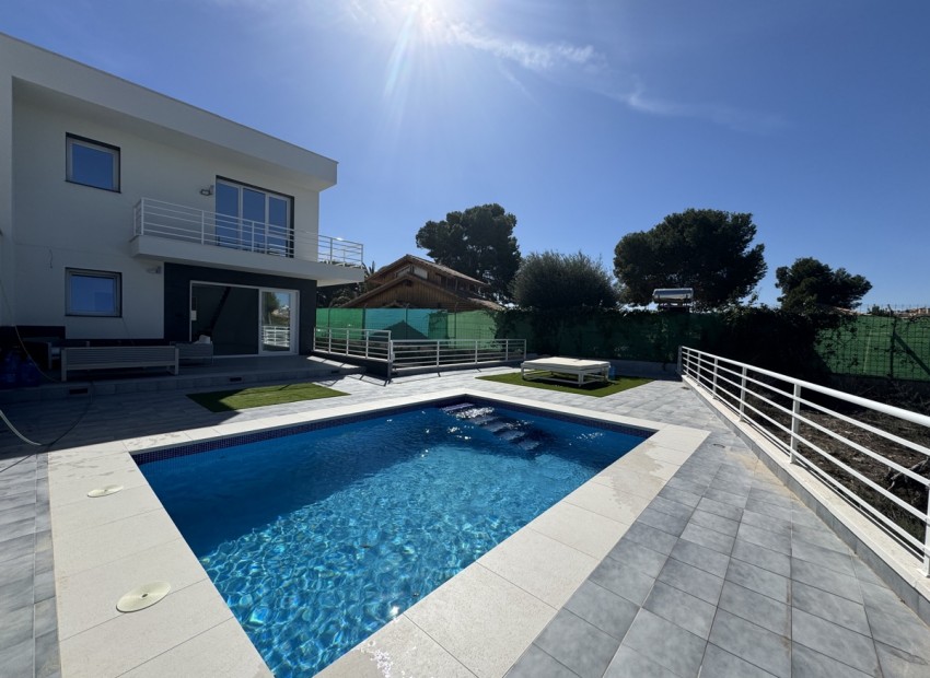 Herverkoop - Villa -
Torrevieja - Los Balcones