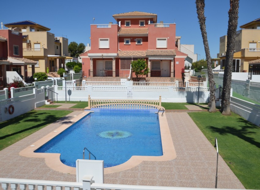 Herverkoop - Villa -
Torrevieja - Los Balcones