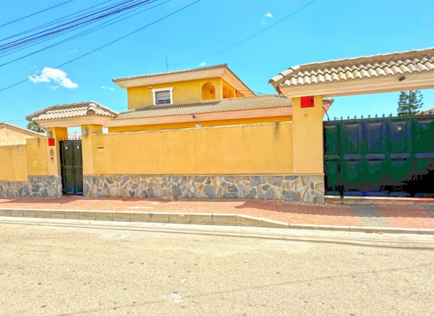 Herverkoop - Villa -
Torrevieja* - Los Balcones*