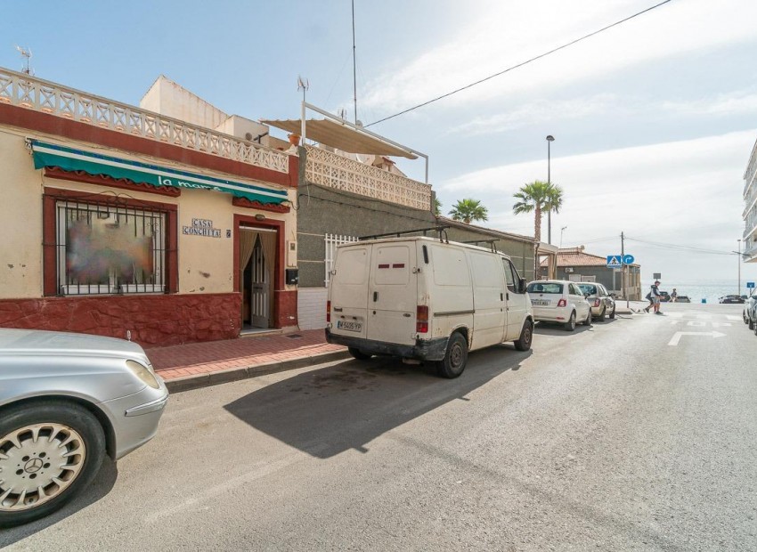 Herverkoop - Villa -
Torrevieja - Playa de los Naufragos