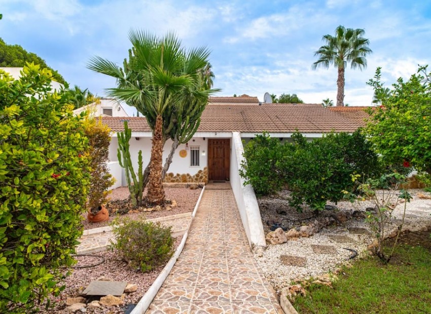 Herverkoop - Villa -
Villamartin