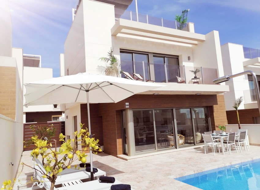 Herverkoop - Villa -
Villamartín