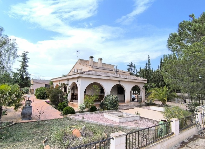 Herverkoop - Villa -
Yecla - Inland