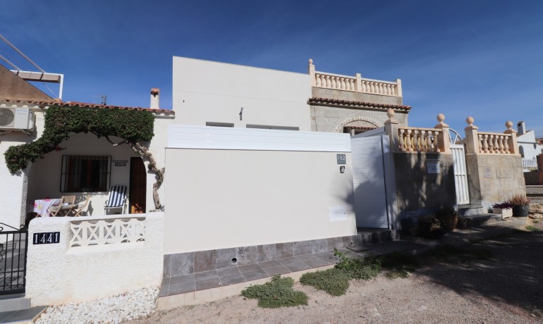 House - Sale - Torrevieja* -
                San Luis