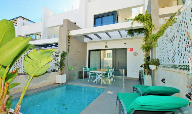 House - Sale - Villamartin -
                Villamartin