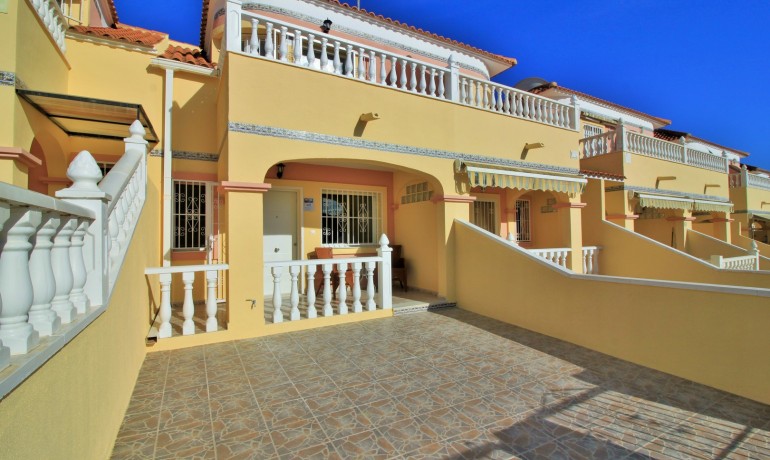 Huis - Herverkoop - Orihuela Costa* -
                Villamartin*