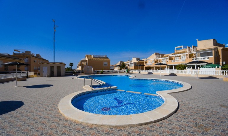 Huis - Herverkoop - Torrevieja* -
                Torrevieja