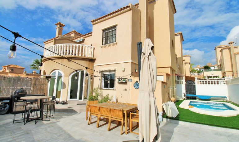 Huis - Herverkoop - Villamartin -
                Villamartin