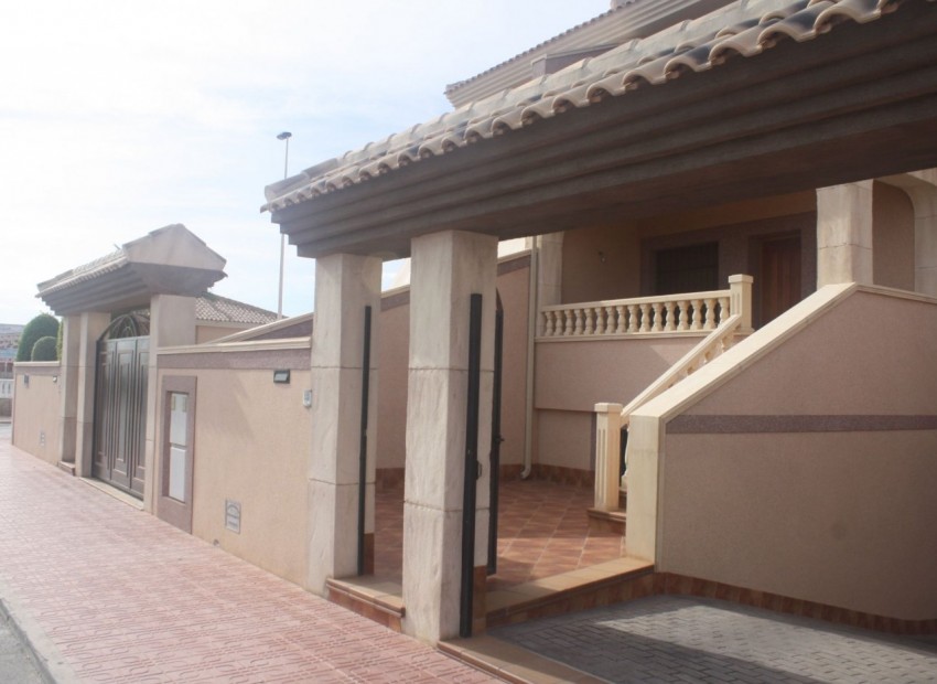 New Build - House -
Torrevieja* - Los Altos*