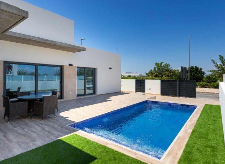 New Build - Villa -
Alicante* - Centro