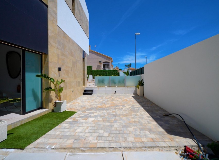 Nieuwbouw - Villa -
Orihuela Costa* - Los Altos