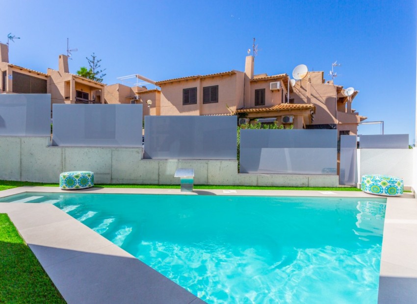 Nieuwbouw - Villa -
Torrevieja* - Torrrejón*