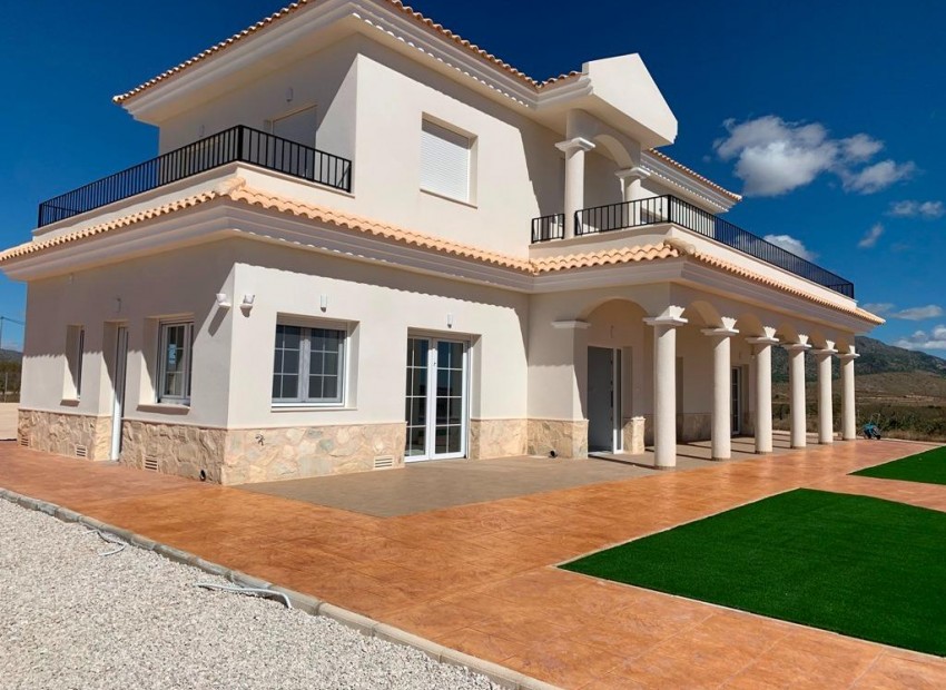 Nueva construcción  - Villa -
