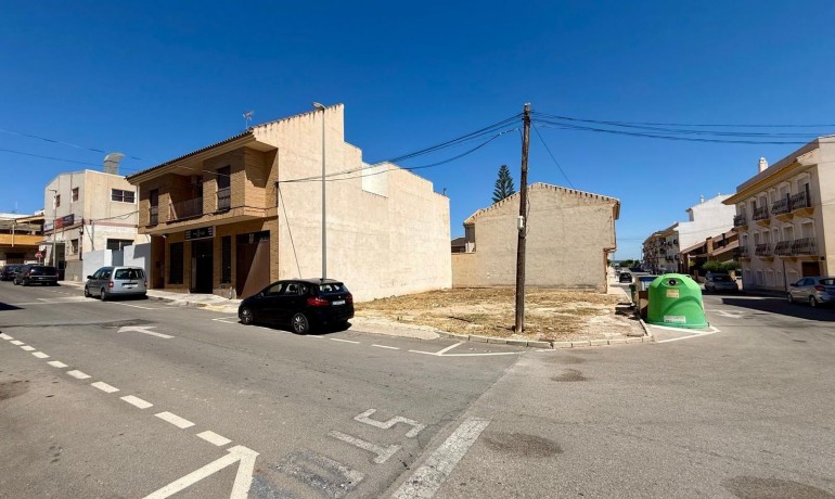 Plot - Sale - San Miguel de Salinas* -
                CENTRO URBANO
