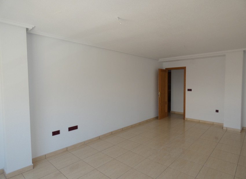 Revente - Appartement / Flat -
Algorfa*