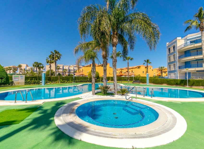 Revente - Appartement / Flat -
Orihuela Costa* - Campoamor