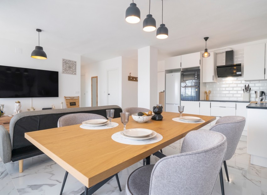 Revente - Appartement / Flat -
Orihuela Costa* - Punta Prima