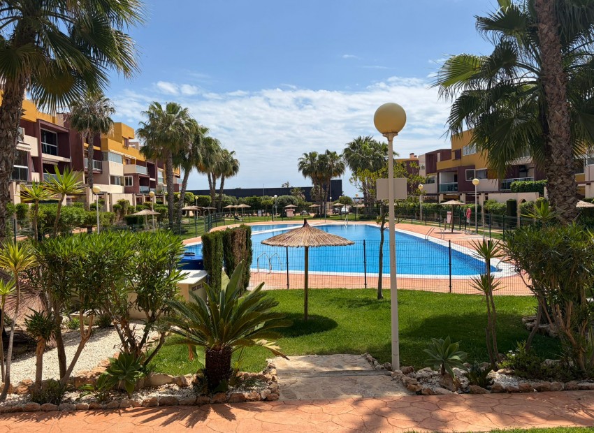 Revente - Appartement / Flat -
Orihuela* - Punta Prima