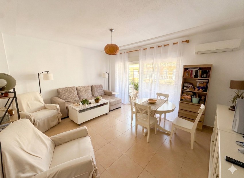 Revente - Appartement / Flat -
Torrevieja* - Centro