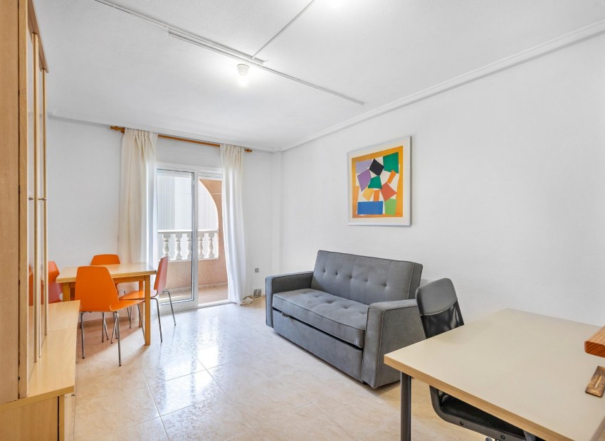 Revente - Appartement / Flat -
Torrevieja* - Estacion de autobuses