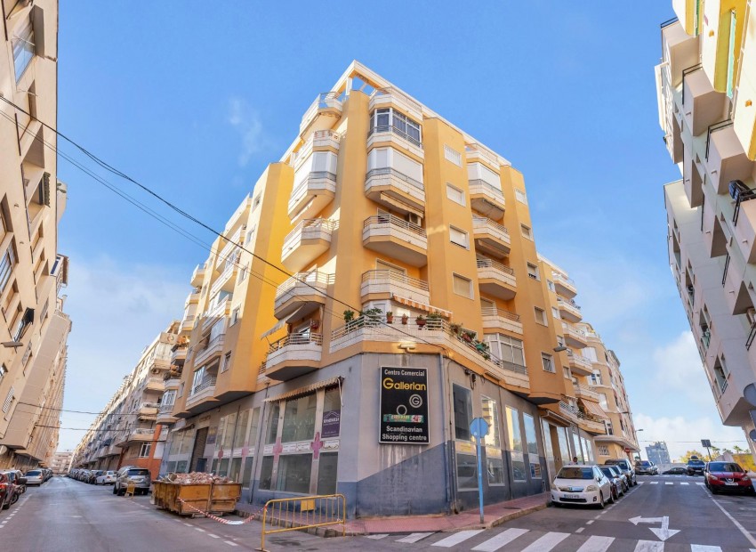 Revente - Appartement / Flat -
Torrevieja* - Habaneras