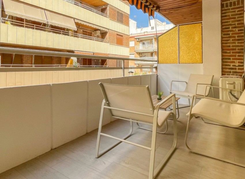 Revente - Appartement / Flat -
Torrevieja - Playa Acequion