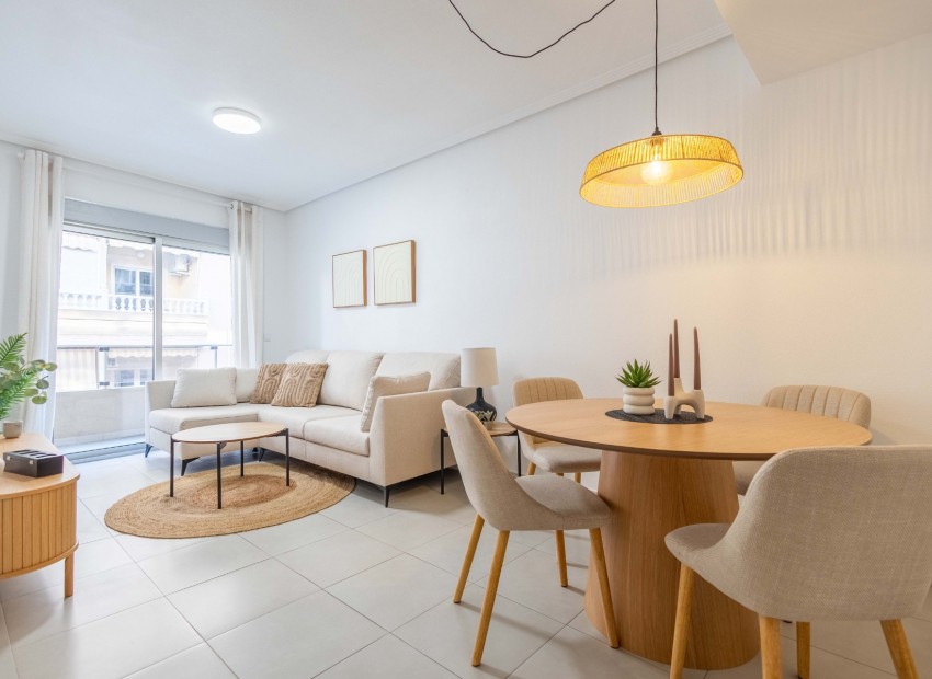 Revente - Appartement / Flat -
Torrevieja* - Playa del Cura