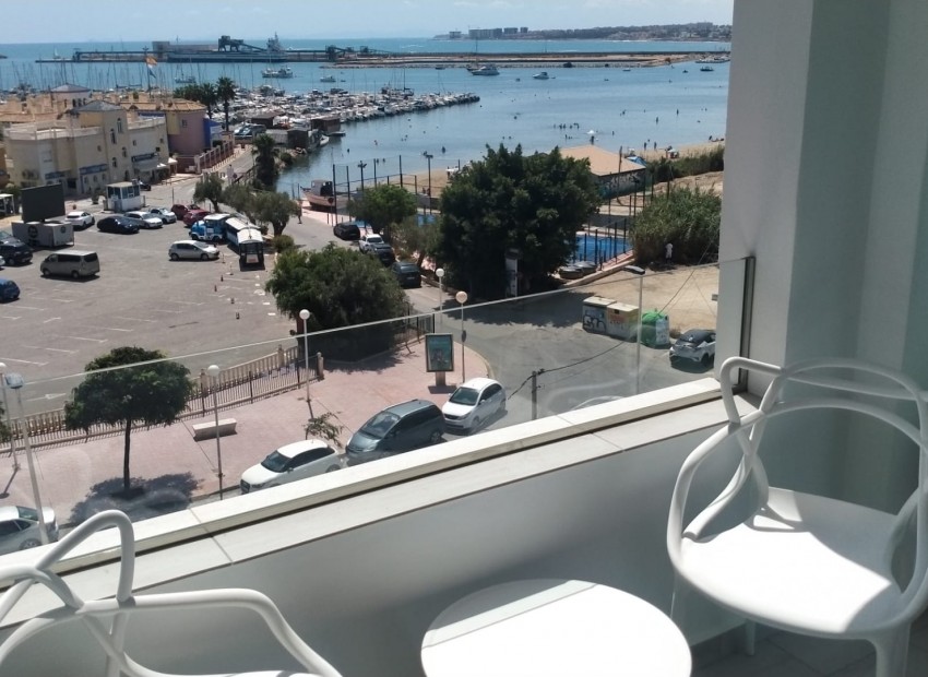 Revente - Appartement / Flat -
Torrevieja*
