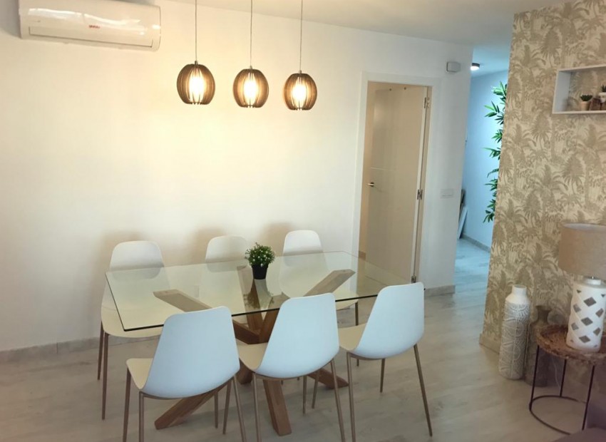 Revente - Appartement / Flat -
Torrevieja*