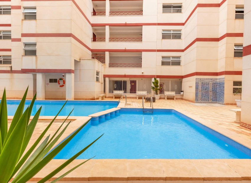 Revente - Appartement / Flat -
Torrevieja*