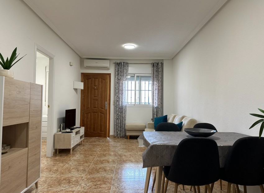 Revente - Appartement -
Orihuela Costa