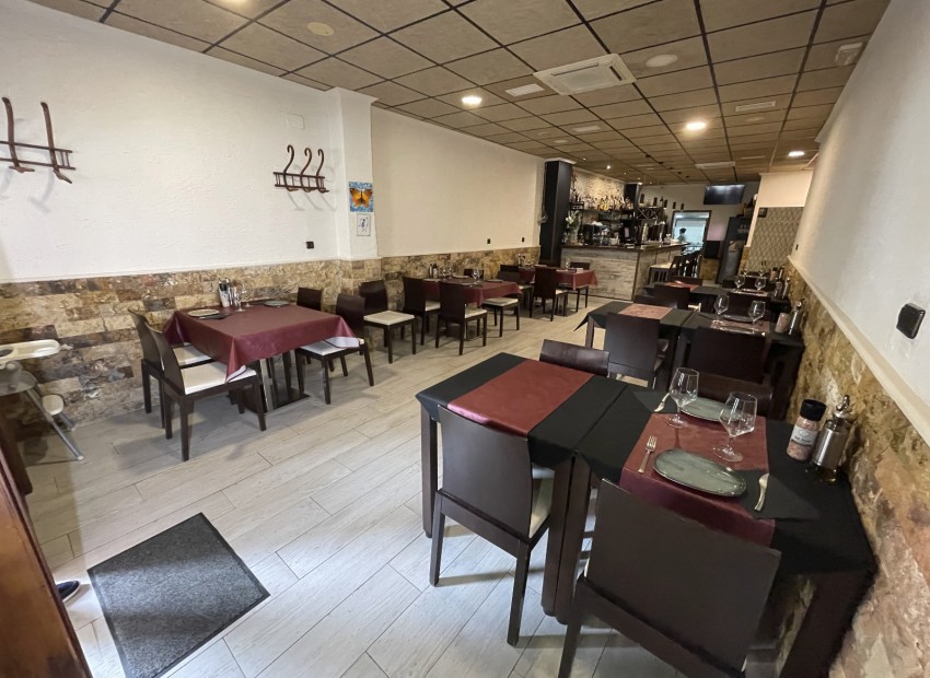 Revente - Café, restaurant -
Benijofar - Centro