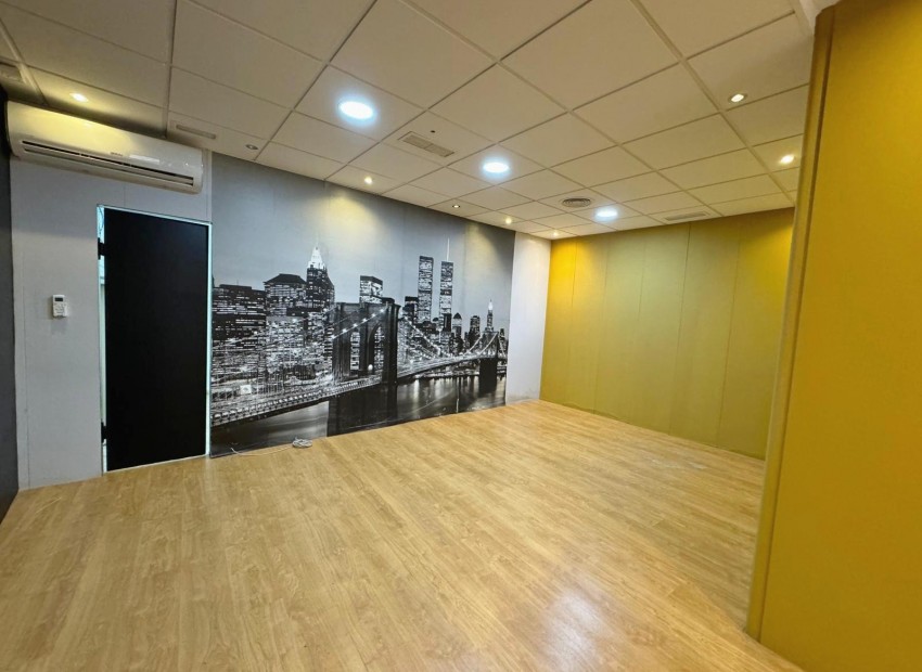 Revente - Commercial -
Guardamar del Segura* - Guardamar del Segura