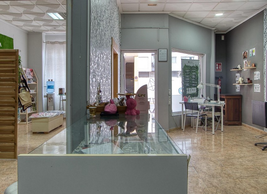 Revente - Commercial -
Torrevieja - La Mata