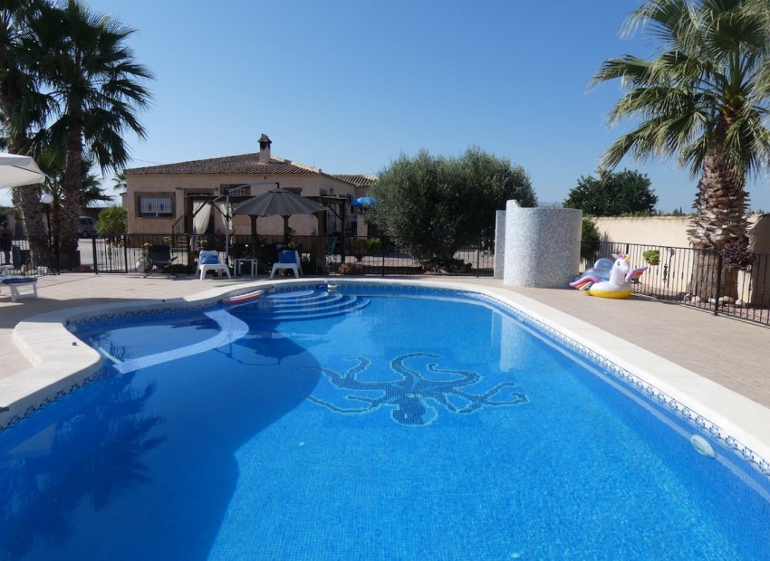 Revente - Country Property -
Alicante* - Rafal*