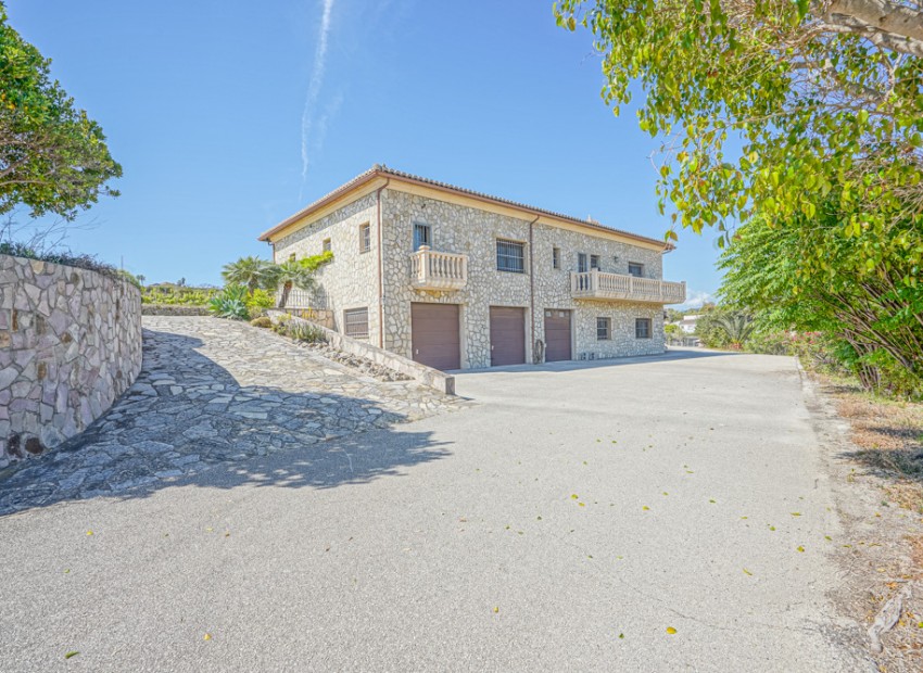 Revente - Farm -
Benitachell / El Poble Nou de Benitatxell - Centro