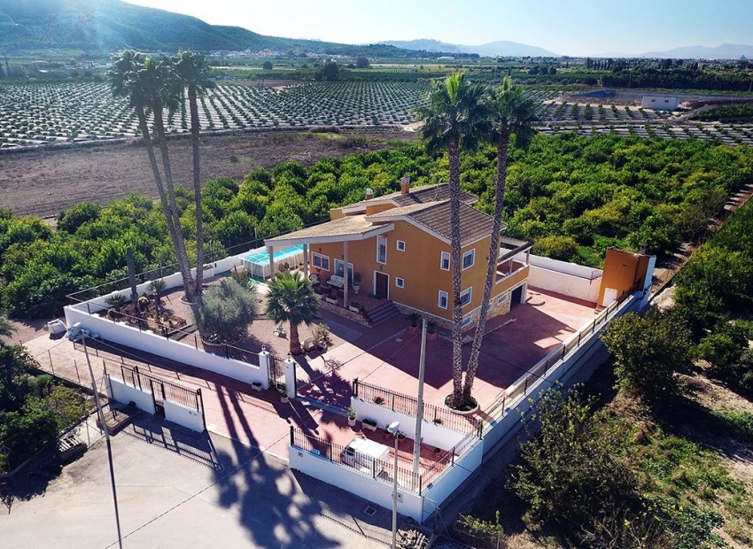 Revente - Finca Country Property -
Orihuela*
