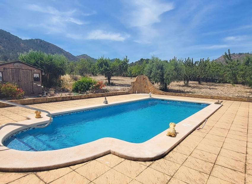 Revente - Finca / Propriété de campagne -
Hondon - Hondon de Las Nieves