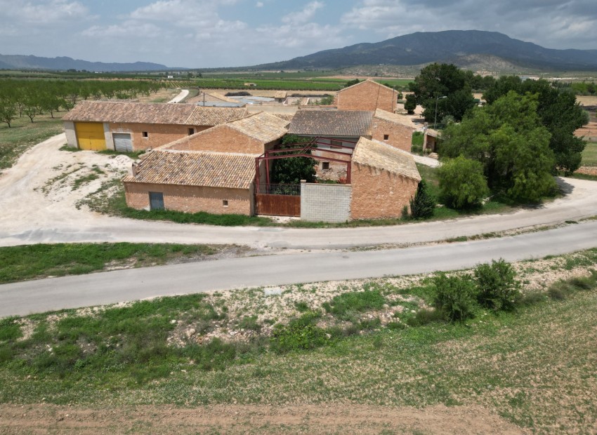 Revente - Finca / Propriété de campagne -
Pinoso