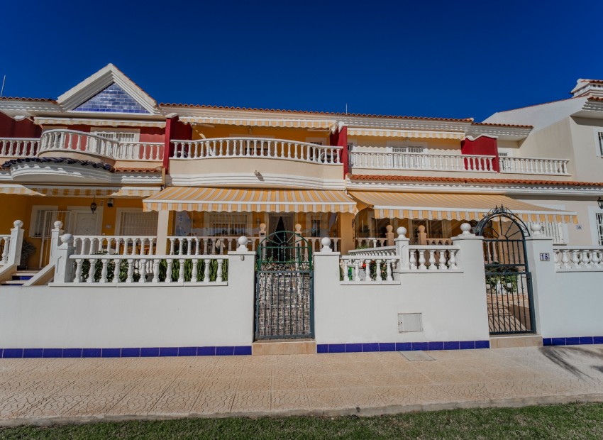 Revente - Maison -
Cuidad Quesada* - Lo Marabu